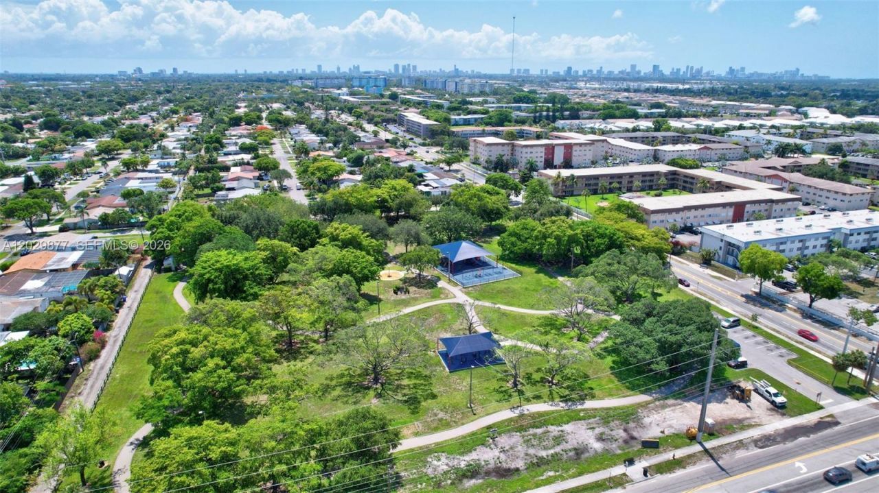 5821 Washington St , Unit 30, Hollywood, FL 33023 Photo