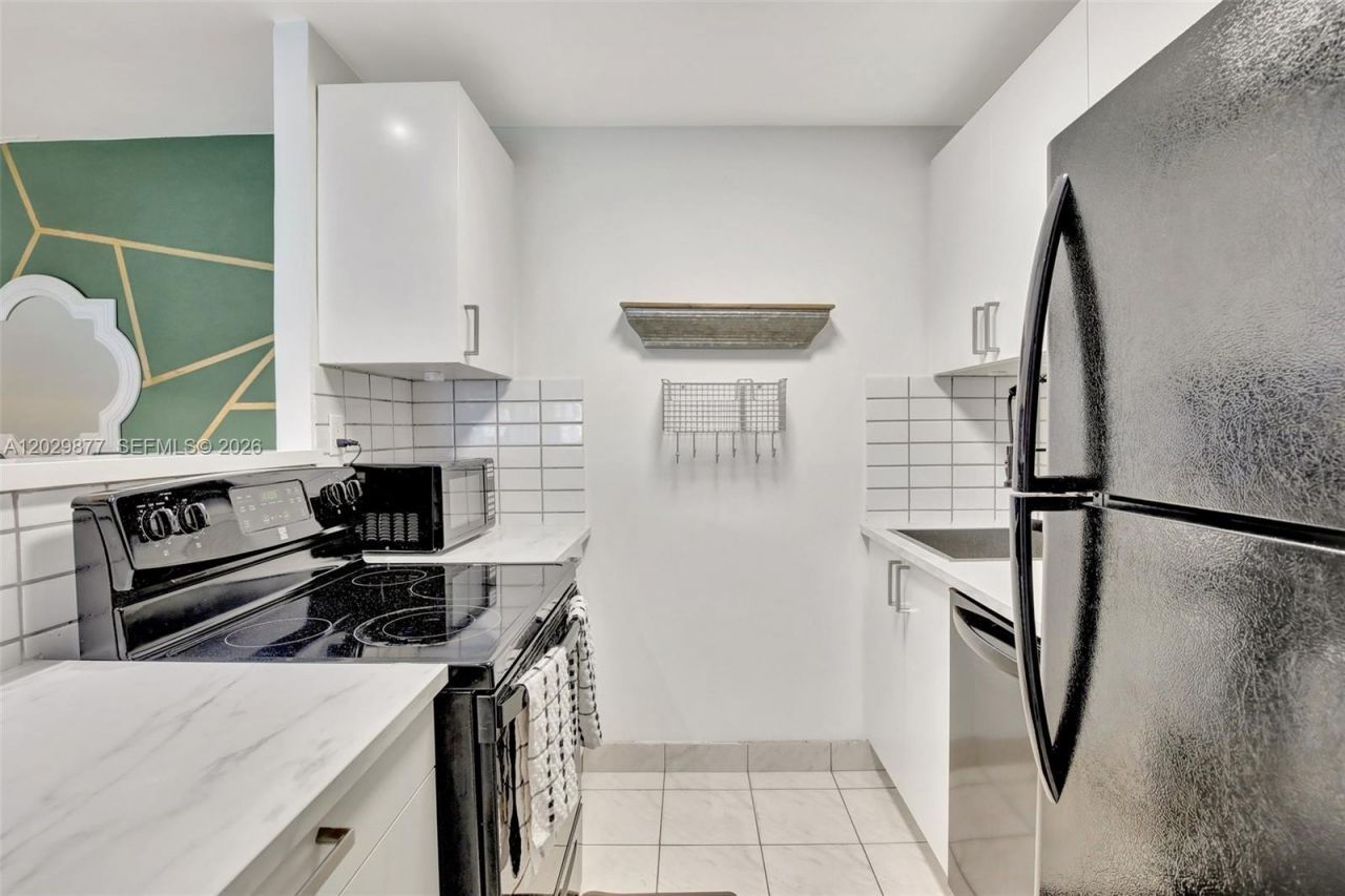 5821 Washington St , Unit 30, Hollywood, FL 33023 Photo
