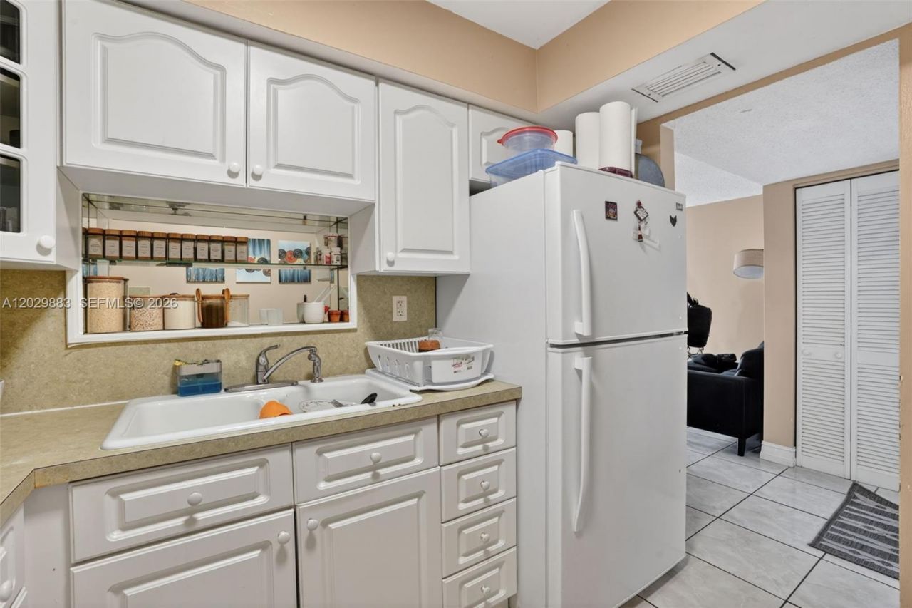 11790 SW 18th St , Unit 214-3, Miami, FL 33175 Photo