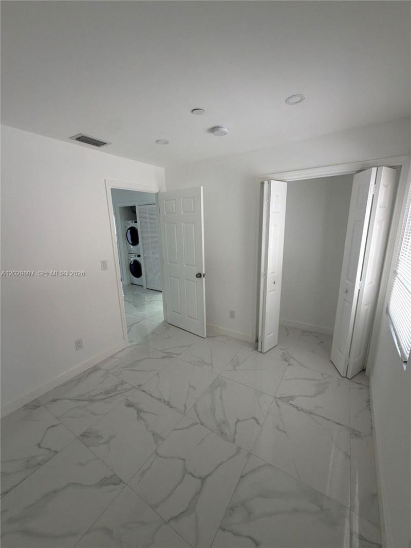 729 SW 3rd St , Unit 4, Miami, FL 33130 Photo