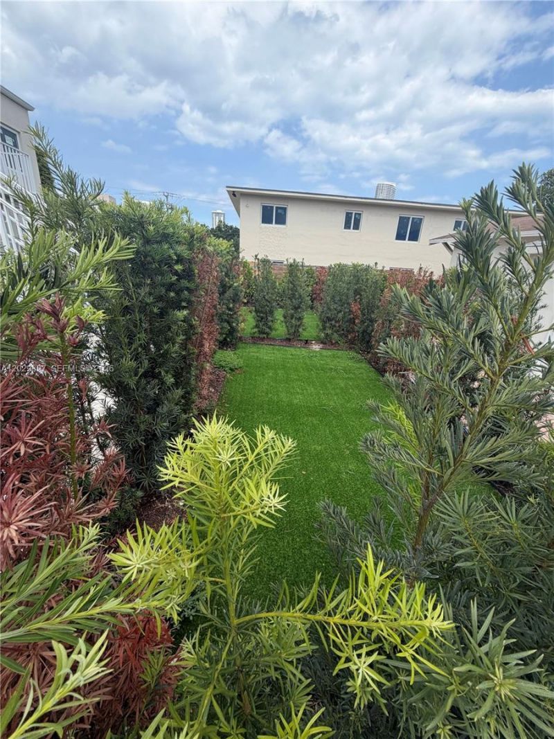 729 SW 3rd St , Unit 4, Miami, FL 33130 Photo