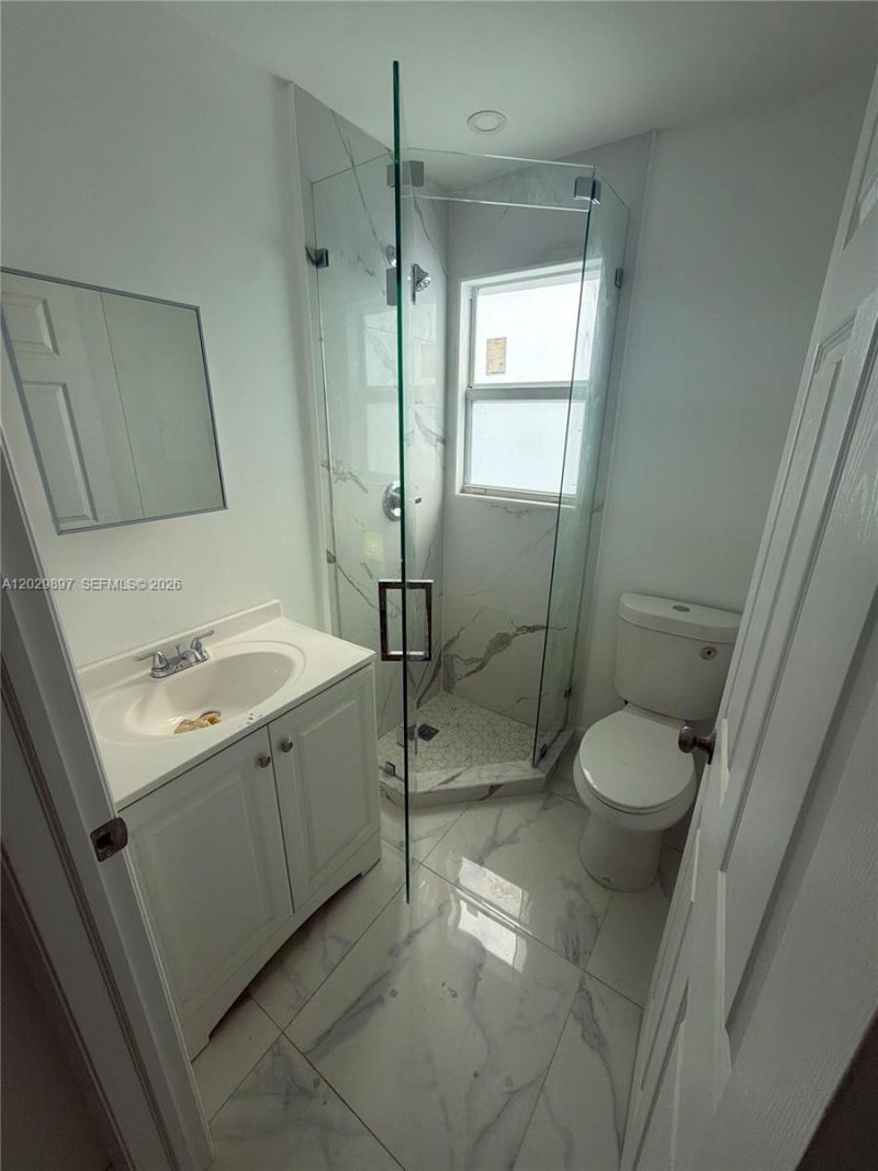 729 SW 3rd St , Unit 4, Miami, FL 33130 Photo