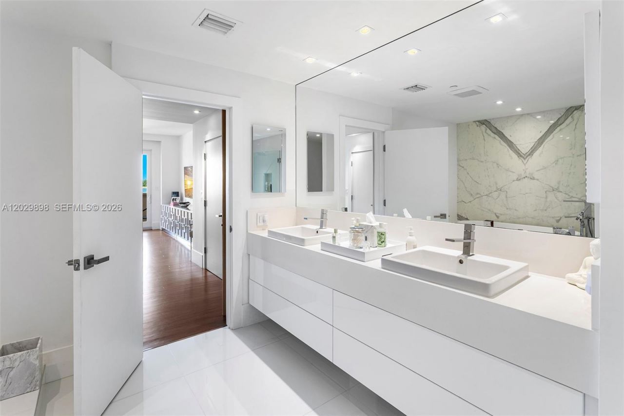 2122 Fisher Island Dr, Unit 2122, Miami Beach, FL 33109 Photo