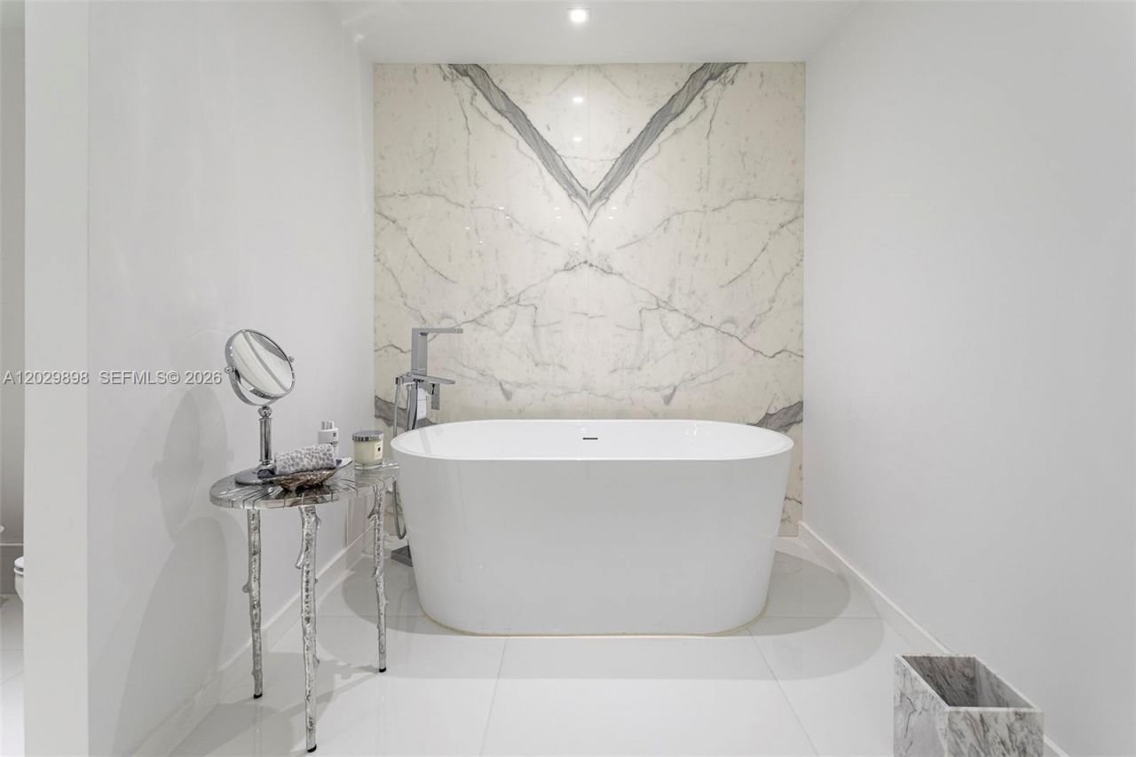 2122 Fisher Island Dr, Unit 2122, Miami Beach, FL 33109 Photo