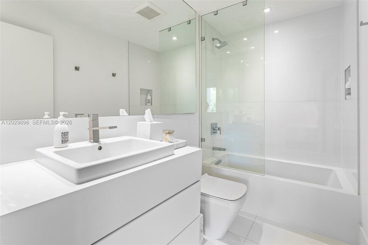 2122 Fisher Island Dr, Unit 2122, Miami Beach, FL 33109 Photo
