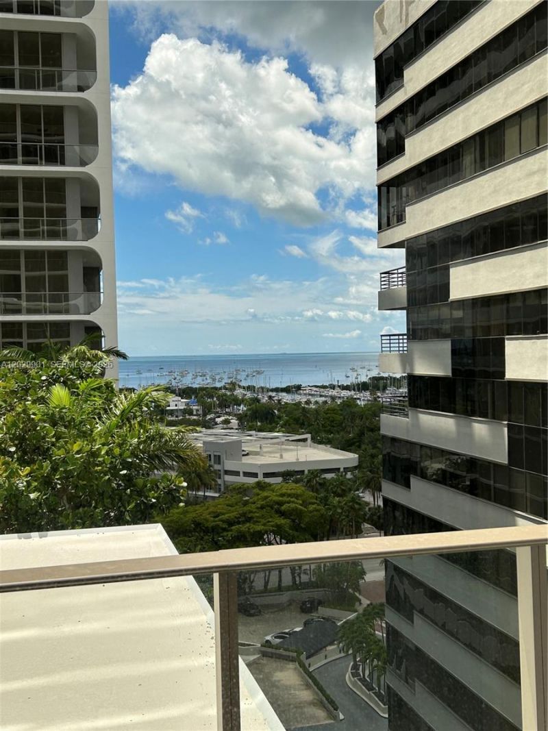 2678 Tigertail Ave , Unit 911, Miami, FL 33133 Photo