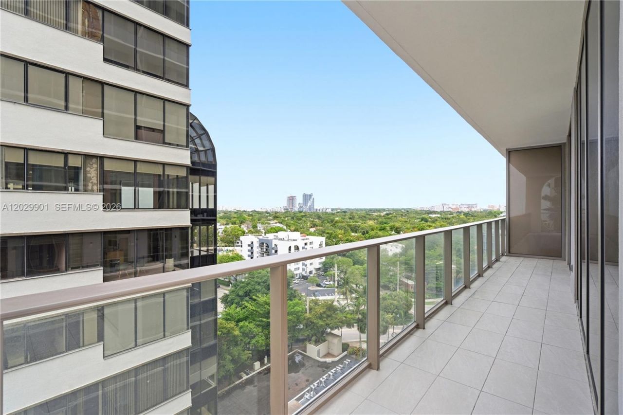 2678 Tigertail Ave , Unit 911, Miami, FL 33133 Photo