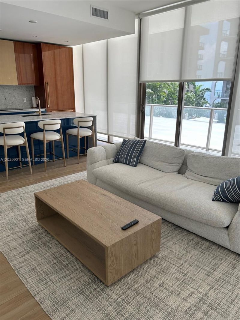 2678 Tigertail Ave , Unit 911, Miami, FL 33133 Photo