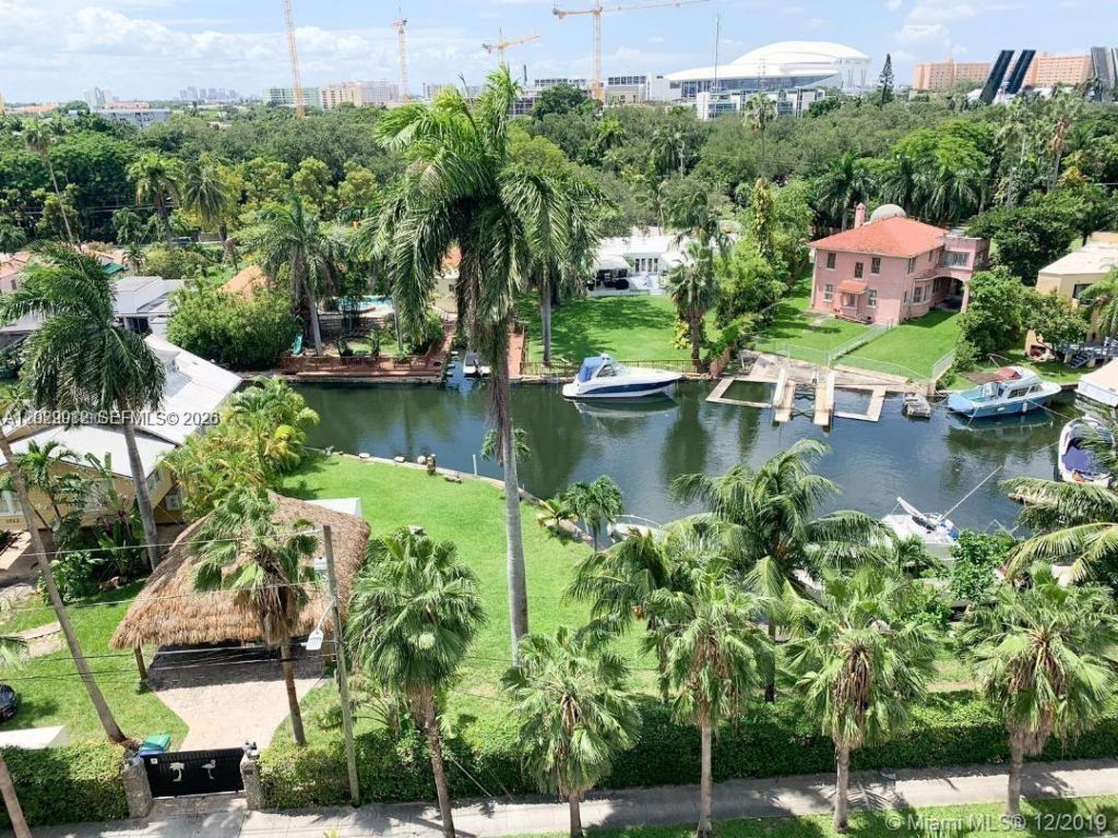 816 NW 11th St , Unit 801, Miami, FL 33136 Photo