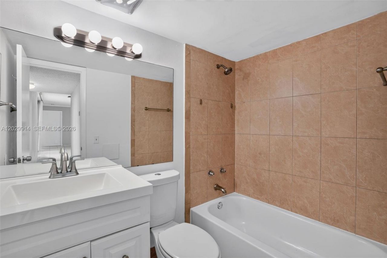 11780 SW 18th St, Unit 428-2, Miami, FL 33175 Photo