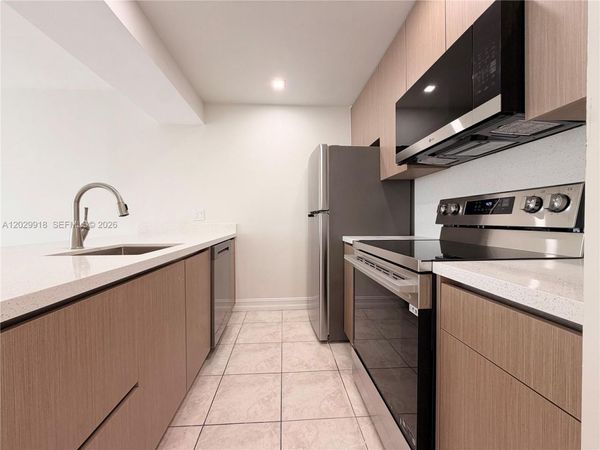 8100 Geneva Ct , Unit 345, Doral, FL 33166