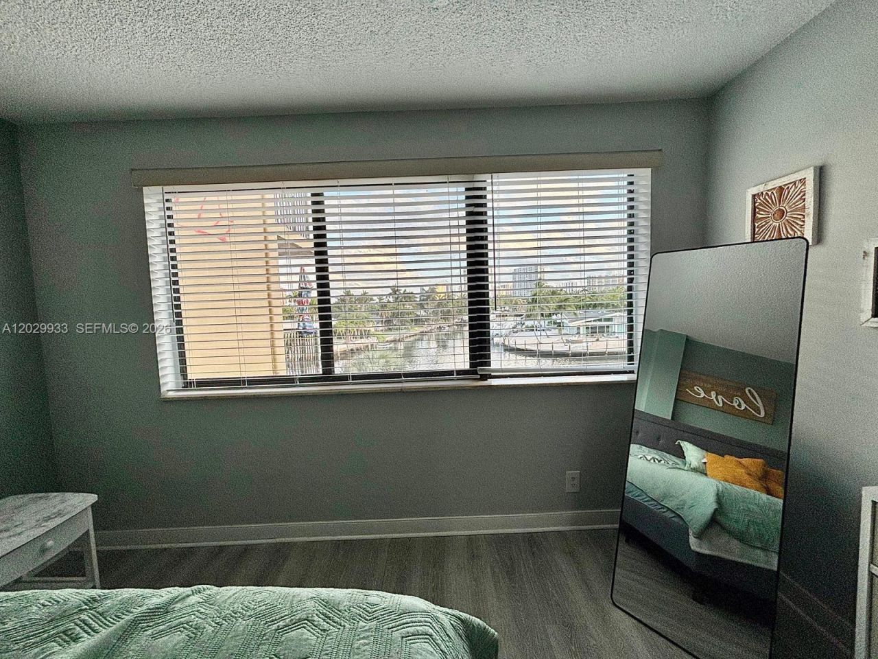 301 Golden Isles Dr , Unit 406, Hallandale Beach, FL 33009 Photo