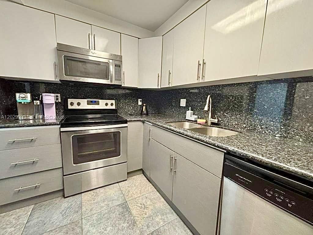 301 Golden Isles Dr , Unit 406, Hallandale Beach, FL 33009 Photo