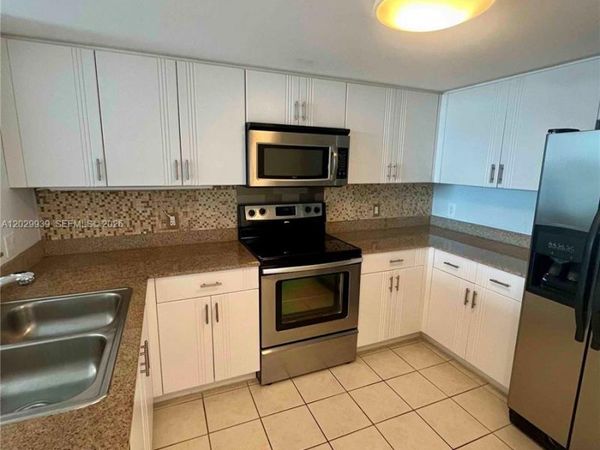 60 NW 37th Ave , Unit 400, Miami, FL 33125