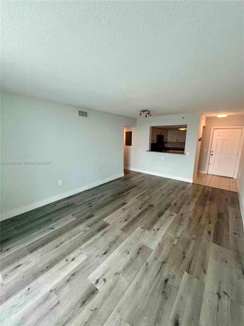 60 NW 37th Ave , Unit 400, Miami, FL 33125 Photo
