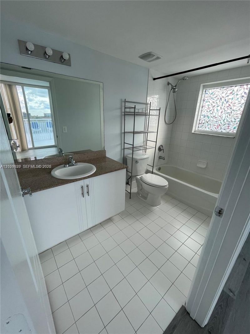 60 NW 37th Ave , Unit 400, Miami, FL 33125 Photo