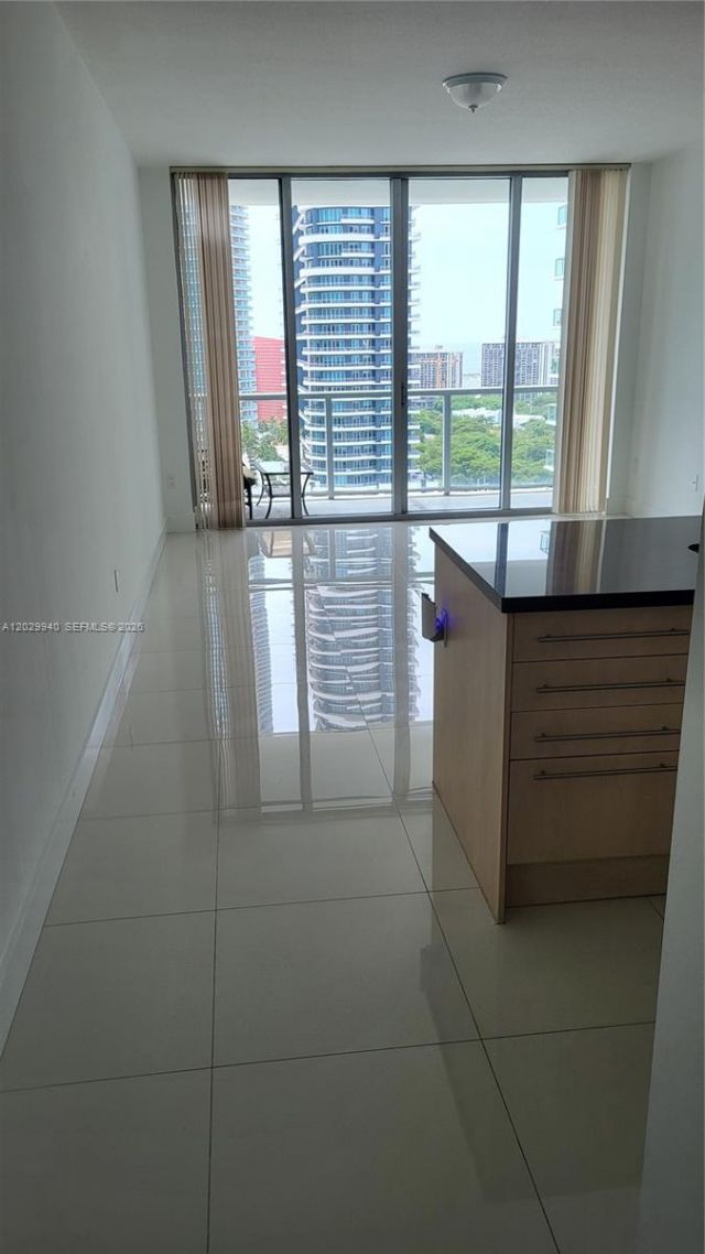 1111 SW 1 Av, Unit 2718-N, Miami, FL 33130 Photo