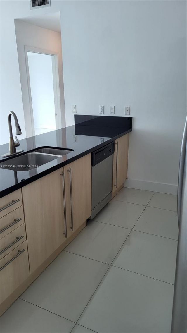 1111 SW 1 Av, Unit 2718-N, Miami, FL 33130 Photo
