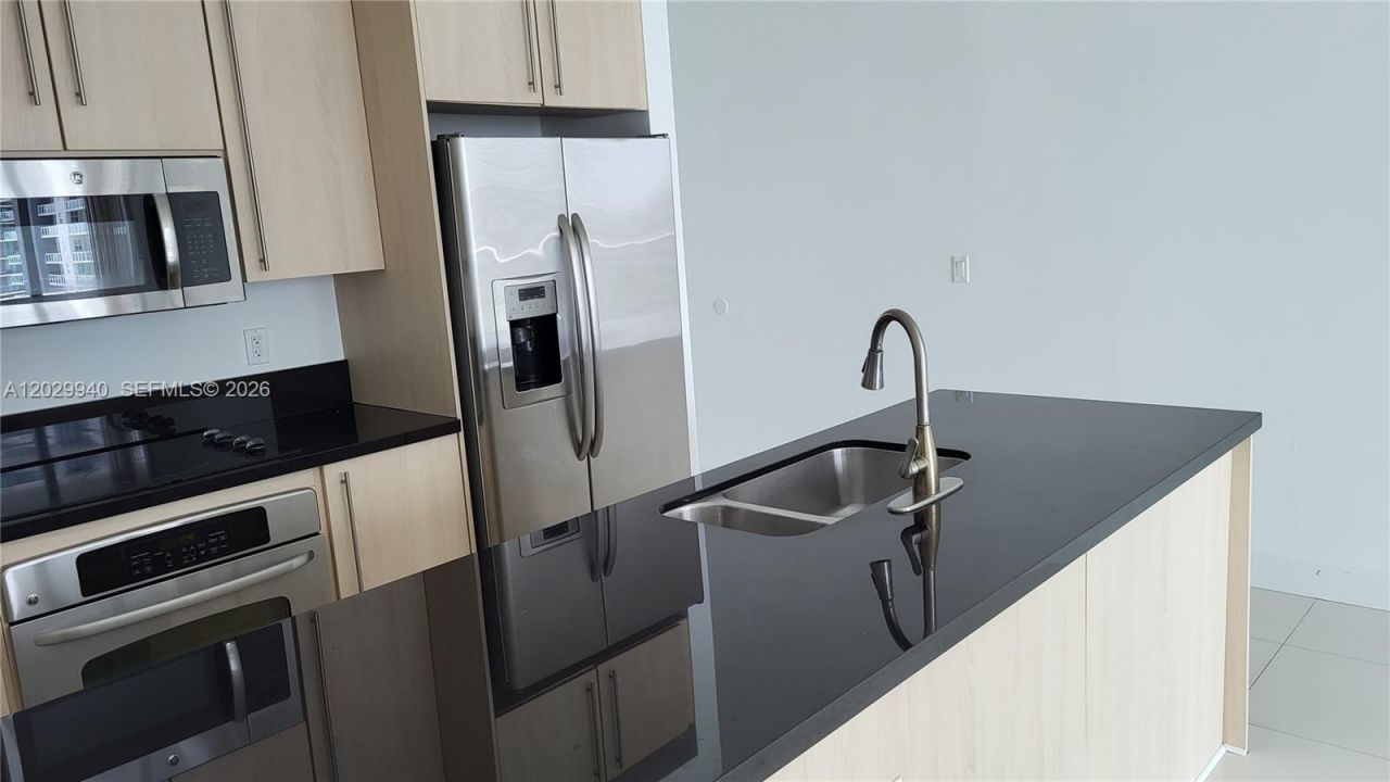 1111 SW 1 Av, Unit 2718-N, Miami, FL 33130 Photo