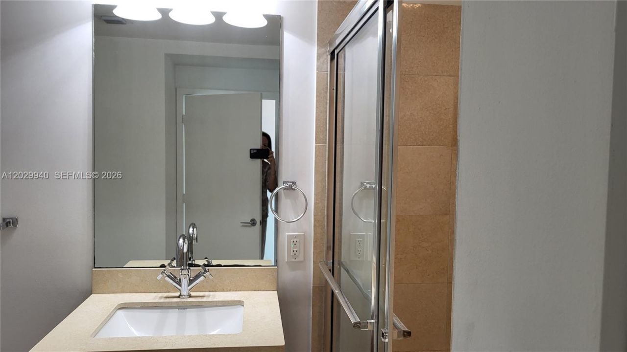 1111 SW 1 Av, Unit 2718-N, Miami, FL 33130 Photo