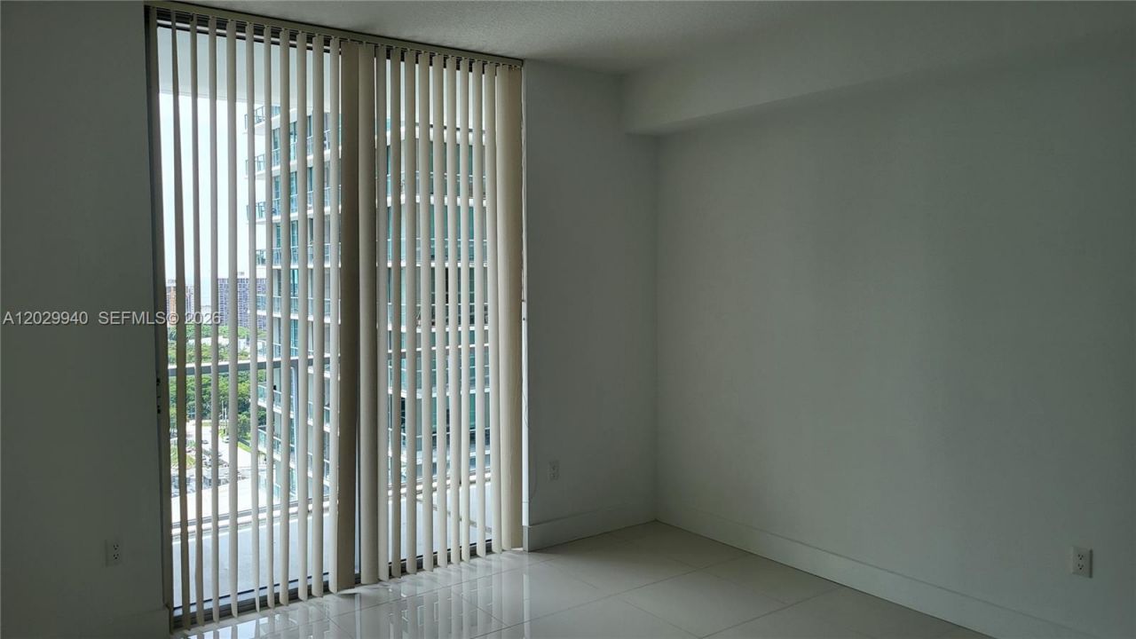 1111 SW 1 Av, Unit 2718-N, Miami, FL 33130 Photo