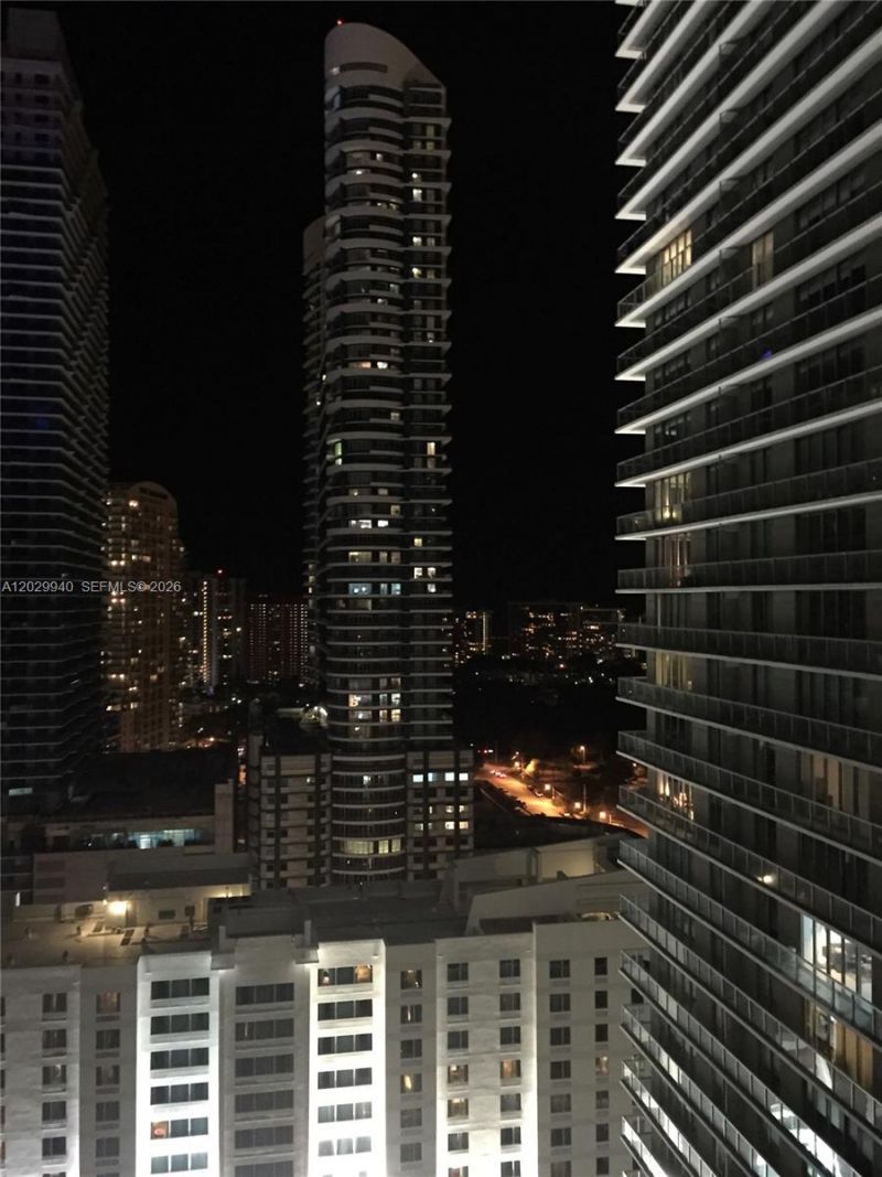 1111 SW 1 Av, Unit 2718-N, Miami, FL 33130 Photo
