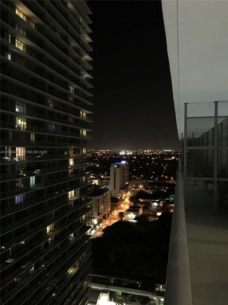 1111 SW 1 Av, Unit 2718-N, Miami, FL 33130 Photo