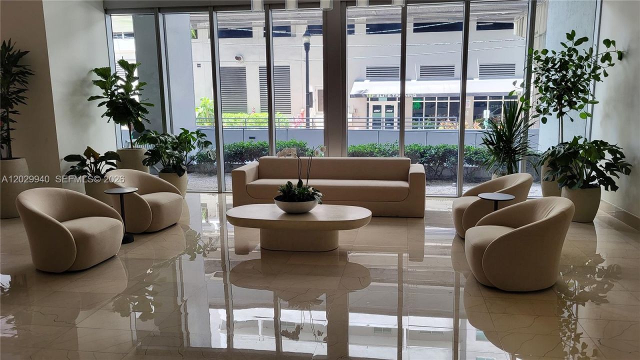 1111 SW 1 Av, Unit 2718-N, Miami, FL 33130 Photo