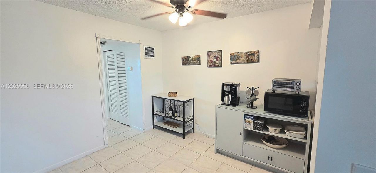 2145 Pierce St , Unit 305, Hollywood, FL 33020 Photo