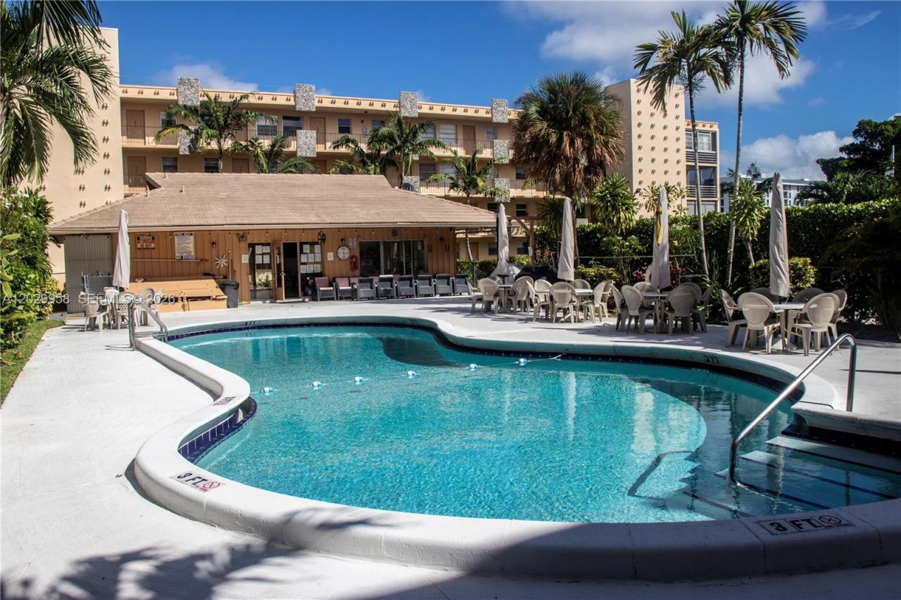 2145 Pierce St , Unit 305, Hollywood, FL 33020 Photo