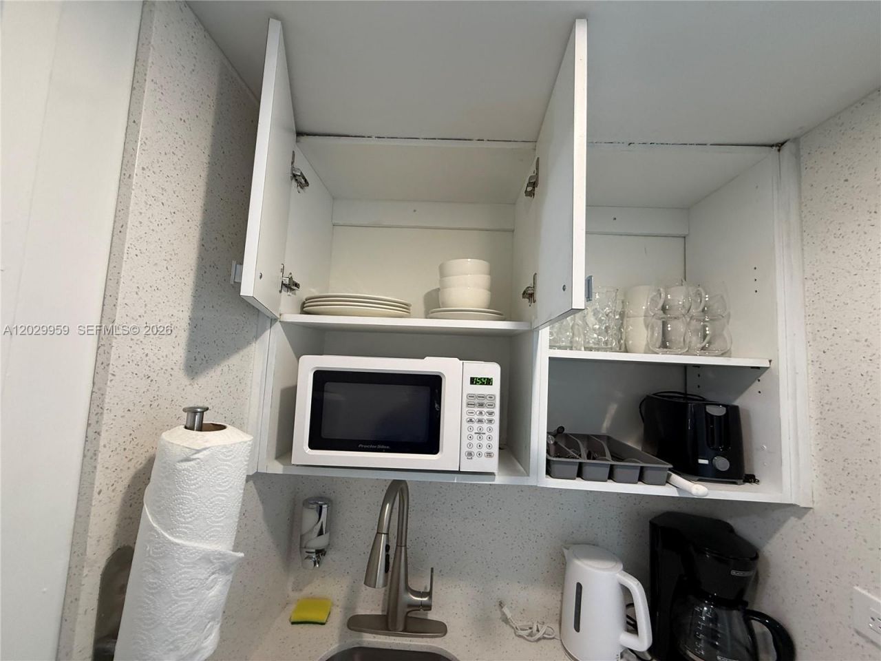 5445 Collins Ave , Unit 1701, Miami Beach, FL 33140 Photo