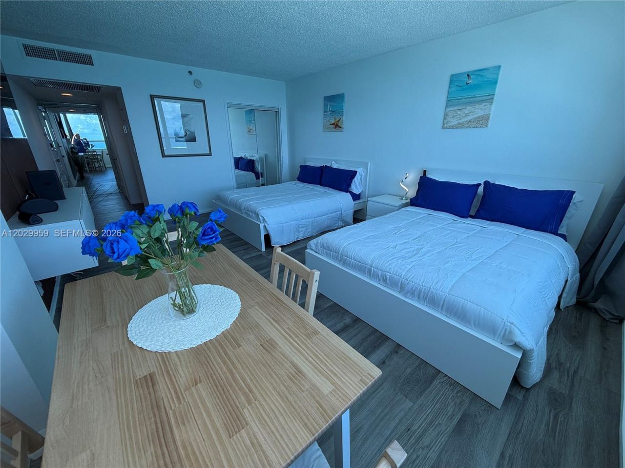 5445 Collins Ave , Unit 1701, Miami Beach, FL 33140 Photo