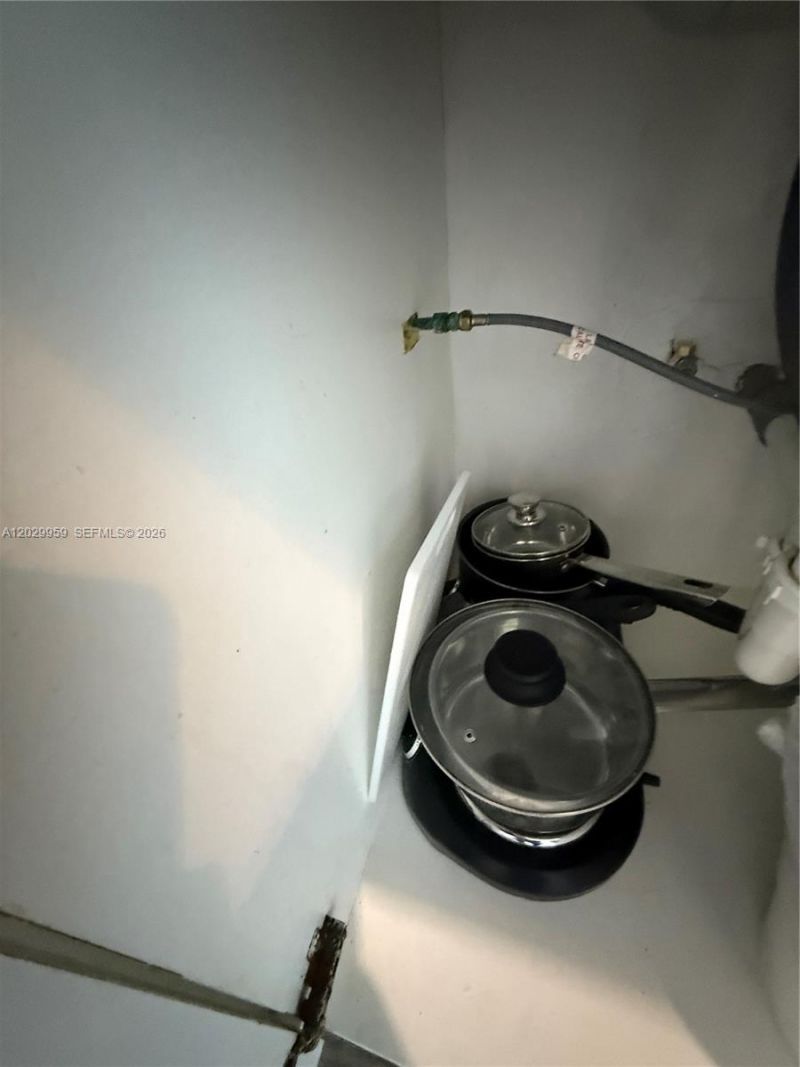 5445 Collins Ave , Unit 1701, Miami Beach, FL 33140 Photo