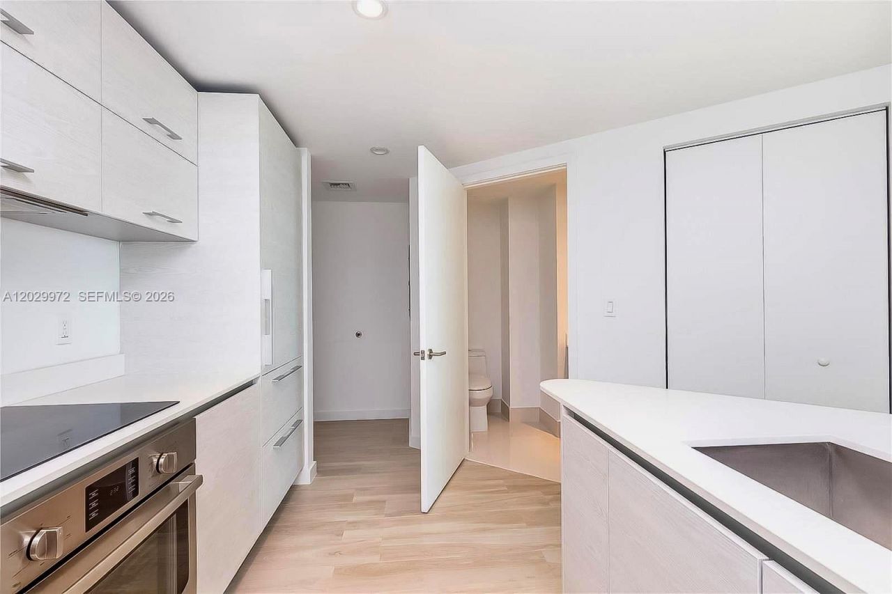 1300 S Miami Ave, Unit 2209, Miami, FL 33130 Photo