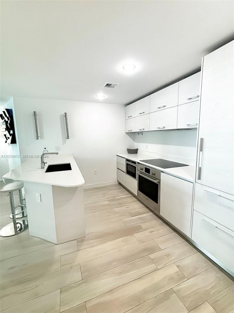1300 S Miami Ave , Unit 2209, Miami, FL 33130 Photo