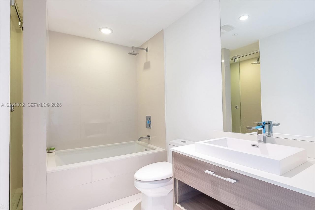 1300 S Miami Ave , Unit 2209, Miami, FL 33130 Photo