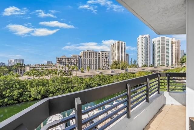 3500 Mystic Pointe Dr , Unit 604, Aventura, FL 33180 Photo