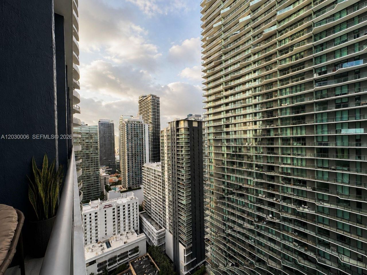 60 SW 13th St, Unit 3004, Miami, FL 33130 Photo