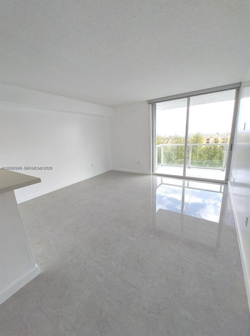 5077 NW 7th St, Unit 1111, Miami, FL 33126 Photo