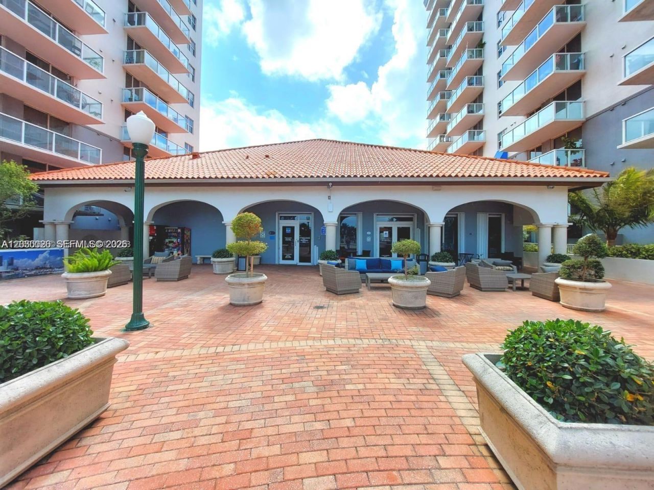 5077 NW 7th St, Unit 1111, Miami, FL 33126 Photo