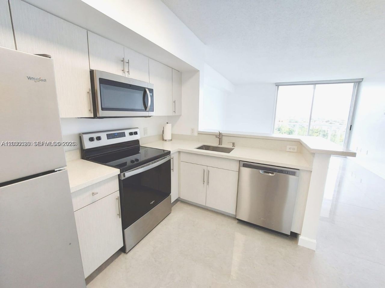 5077 NW 7th St, Unit 1111, Miami, FL 33126 Photo