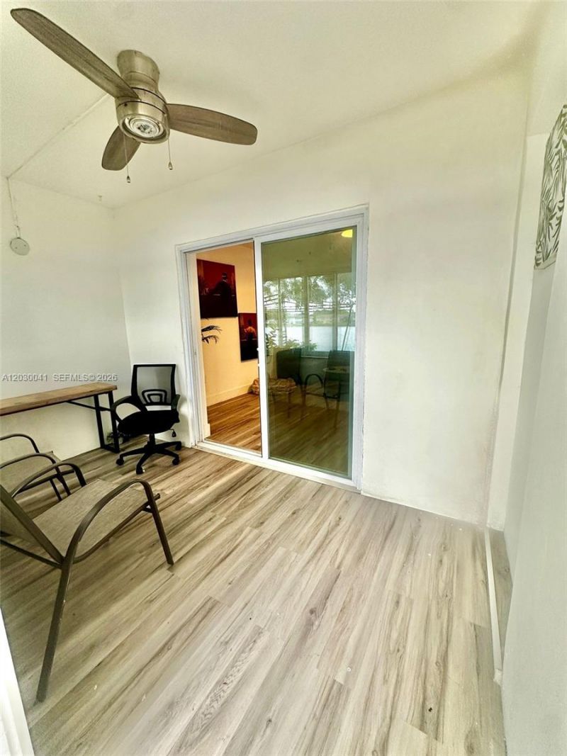 18900 NE 3rd Ct , Unit 509, Miami, FL 33179 Photo
