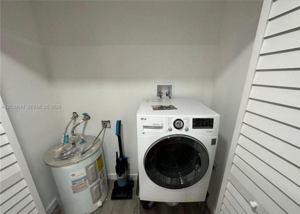 18900 NE 3rd Ct , Unit 509, Miami, FL 33179 Photo