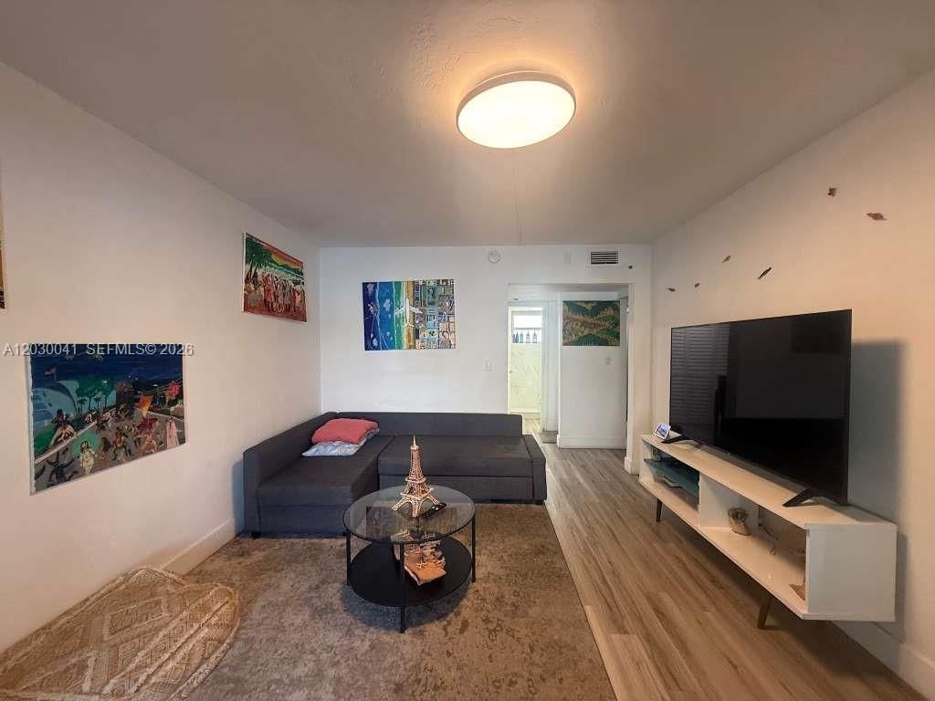 18900 NE 3rd Ct , Unit 509, Miami, FL 33179 Photo