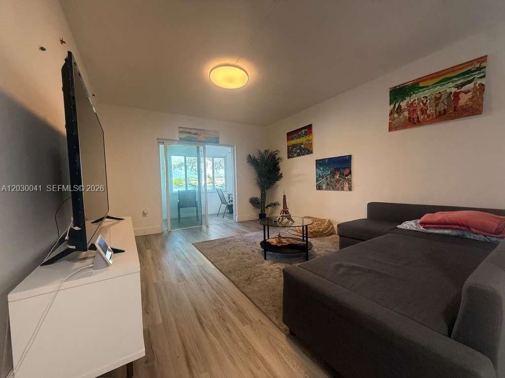 18900 NE 3rd Ct , Unit 509, Miami, FL 33179 Photo