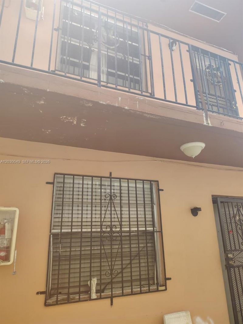 934 SW 3rd St, Miami, FL 33130 Photo
