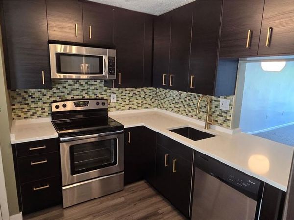 1201 NE 191st St, Unit G306, Miami, FL 33179