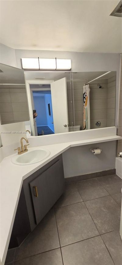 1201 NE 191st St, Unit G306, Miami, FL 33179 Photo