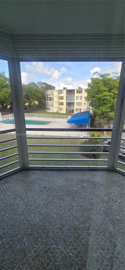 1201 NE 191st St, Unit G306, Miami, FL 33179 Photo