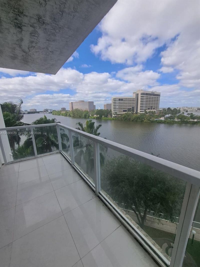 5085 NW 7th St , Unit 602, Miami, FL 33126 Photo